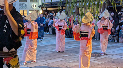 ひがし茶屋街で楽しむ「越中八尾おわら流し」|幻想的な金沢の夜を彩る初夏の風物詩