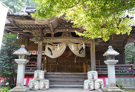 格式ある本殿は金沢市指定有形文化財建造物